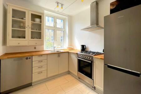 2 Bedroom Apartment In Trendy Area Kopenhagen Exterior foto